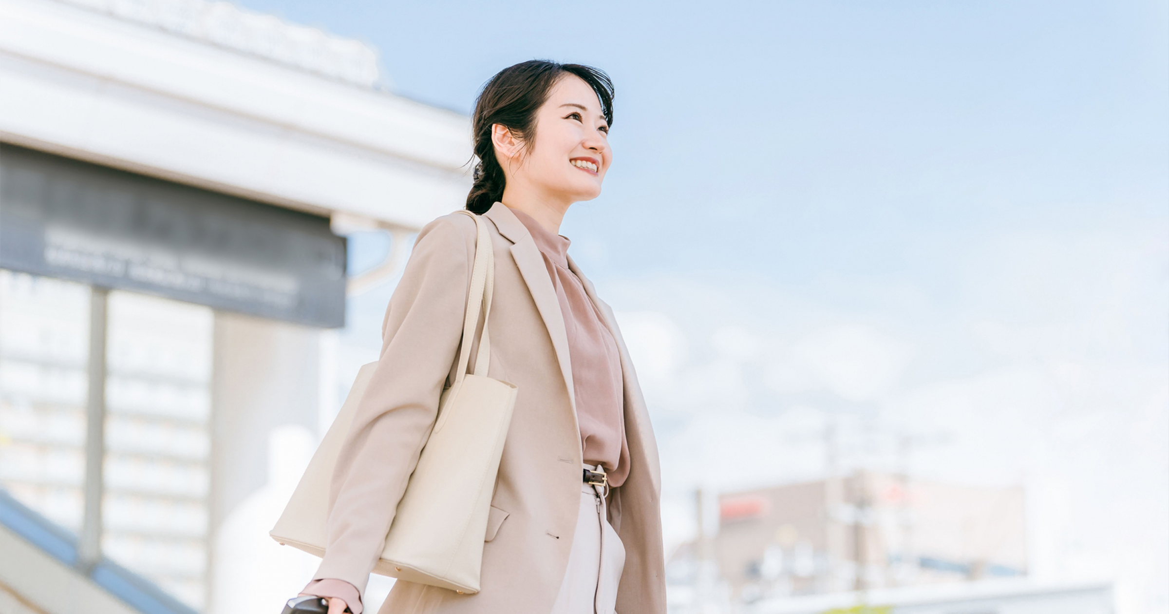 旅行・出張にも安心。シワになりにくい素材＆コーデ ― 春編
