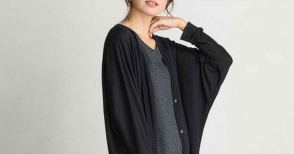 夏に黒を着ると暑い？大人の女性が知っておきたい“快適な黒”の選び方